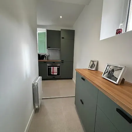 Apartment Portes De Paris Rer C A 2 Min Wifi & Parking Inclus