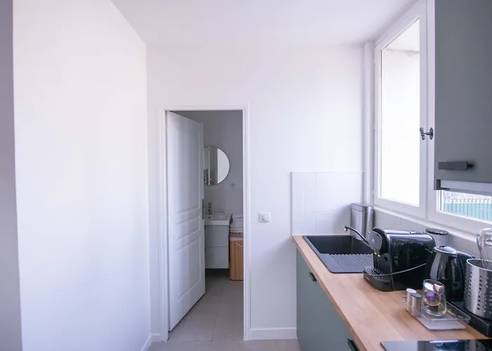 Apartamento Portes De Paris Rer C A 2 Min Wifi & Parking Inclus *